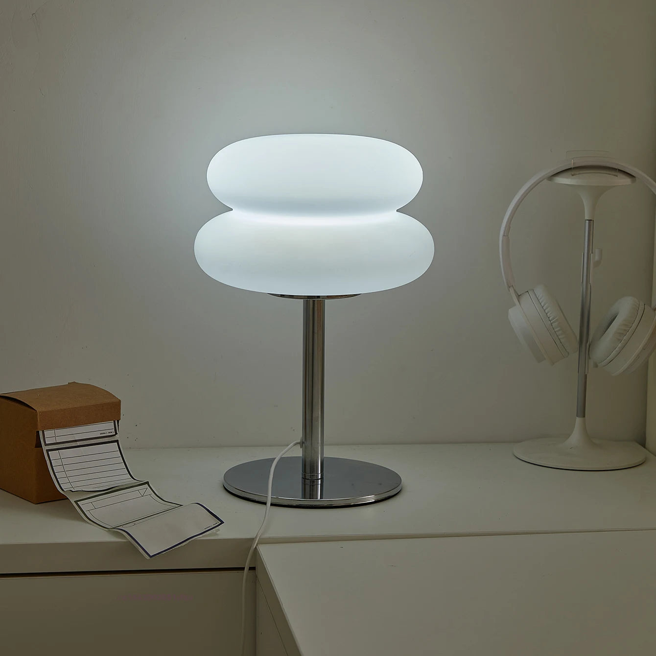 Tricolor USB Table Lamp – Dimmable for Bedroom and Living Room