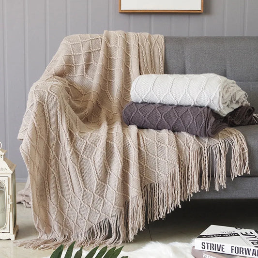 Nordic Knit Blanket with Tassels – Vintage and Luxury, Ideal for Bed and Sofa, Colors Khaki, Cream and Gray