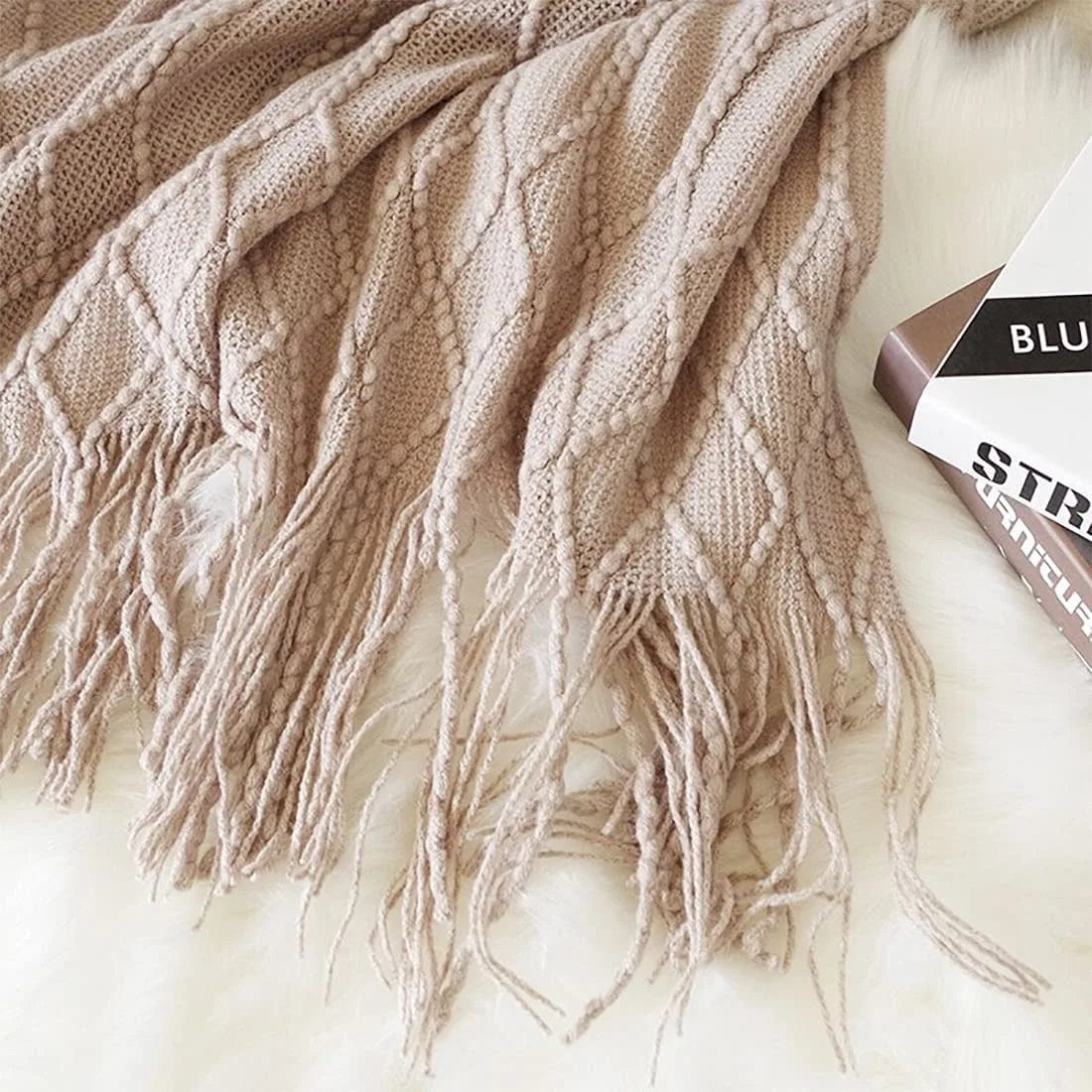 Nordic Knit Blanket with Tassels – Vintage and Luxury, Ideal for Bed and Sofa, Colors Khaki, Cream and Gray