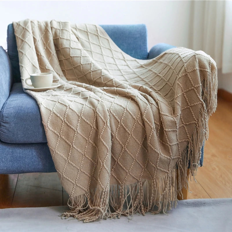 Nordic Knit Blanket with Tassels – Vintage and Luxury, Ideal for Bed and Sofa, Colors Khaki, Cream and Gray