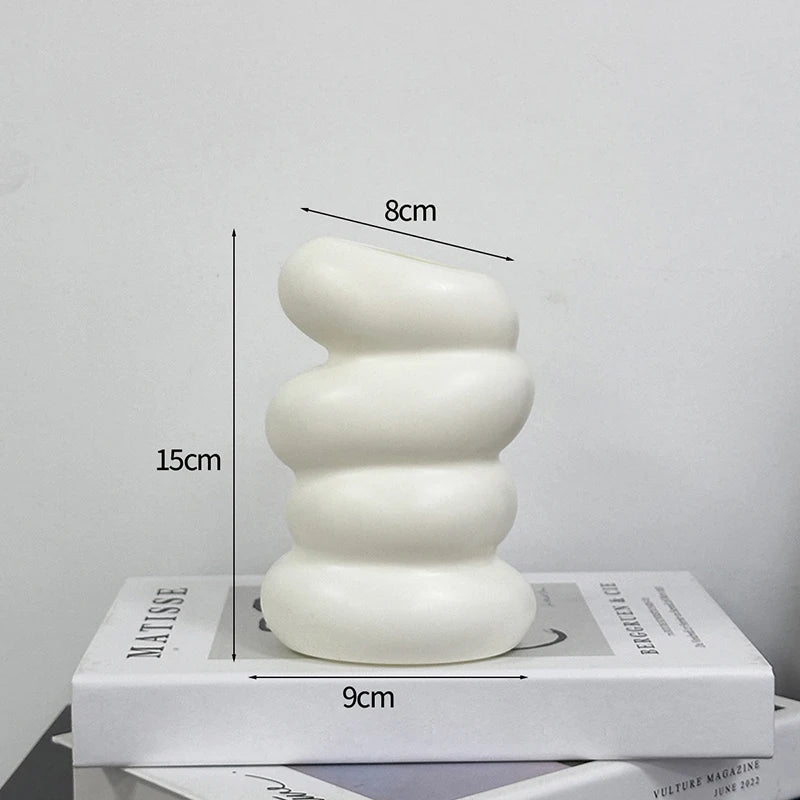 Decorative Plastic Flower Vase – Modern Style Black