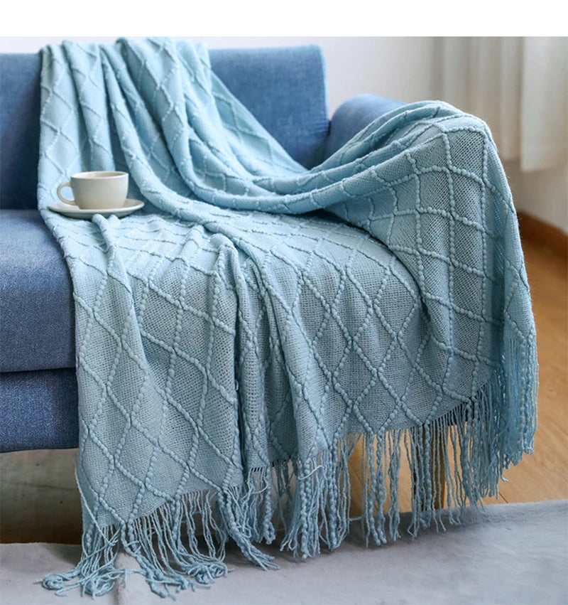 Nordic Knit Blanket with Tassels – Vintage and Luxury, Ideal for Bed and Sofa, Colors Khaki, Cream and Gray