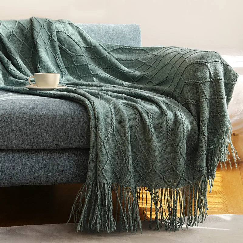 Nordic Knit Blanket with Tassels – Vintage and Luxury, Ideal for Bed and Sofa, Colors Khaki, Cream and Gray