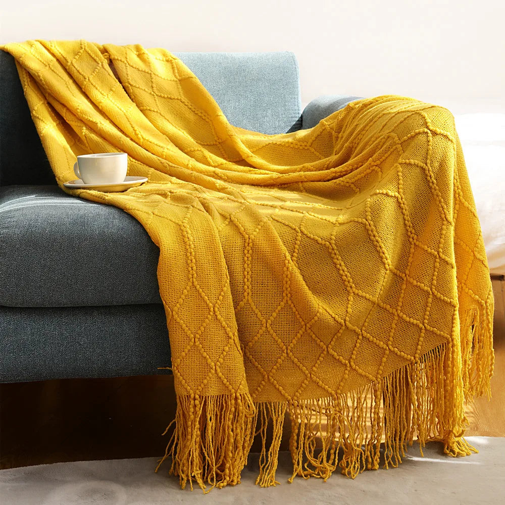 Nordic Knit Blanket with Tassels – Vintage and Luxury, Ideal for Bed and Sofa, Colors Khaki, Cream and Gray