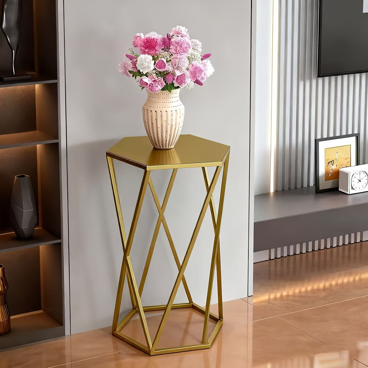 Handcrafted Iron Floor Flower Stand – Lightweight Luxury Style